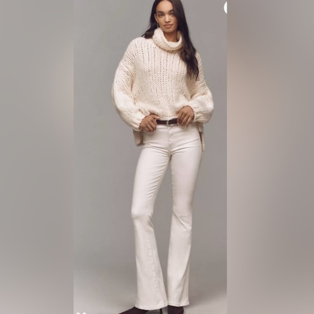 MOTHER Jeans The Weekender Cream Puff 26 “New with flaw “